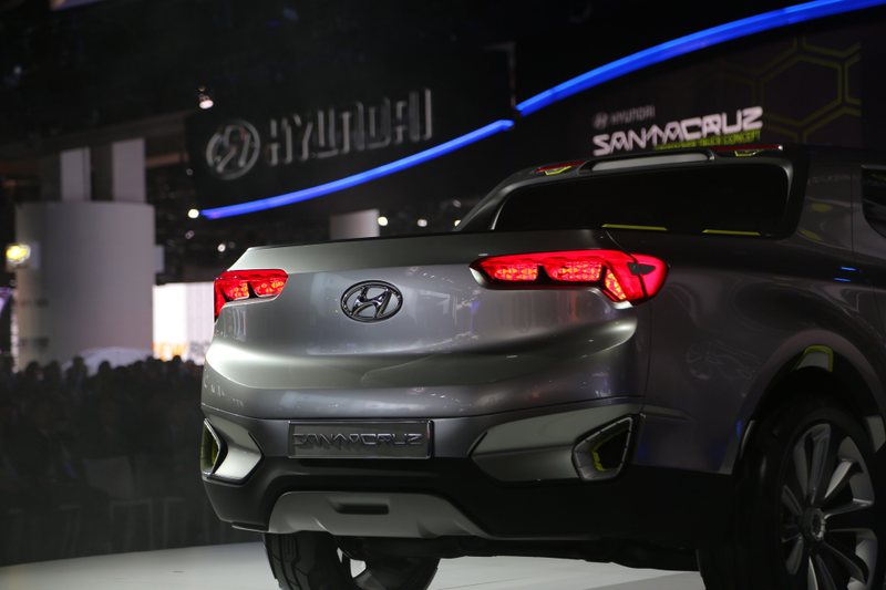 Illustration for article titled The Hyundai Santa Cruz Is A BRAT And I Love It